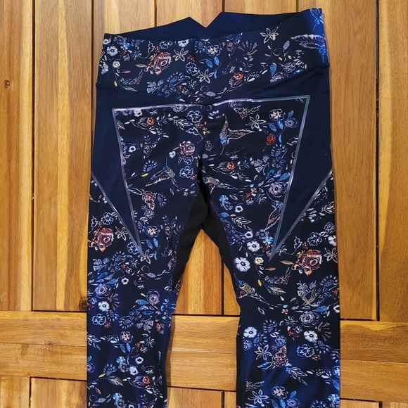 NWOT Lucas Hugh leggings - Picture 6 of 9